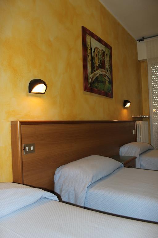 Albergo Napoleone 산탐브로지오 디 발폴리첼라 객실 사진