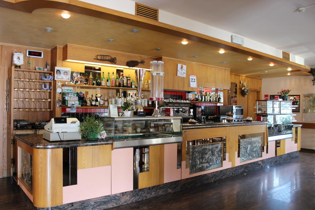 Albergo Napoleone 산탐브로지오 디 발폴리첼라 외부 사진