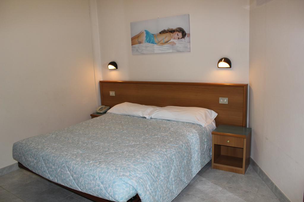 Albergo Napoleone 산탐브로지오 디 발폴리첼라 외부 사진