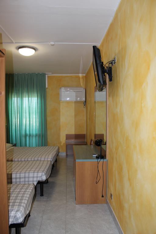 Albergo Napoleone 산탐브로지오 디 발폴리첼라 외부 사진